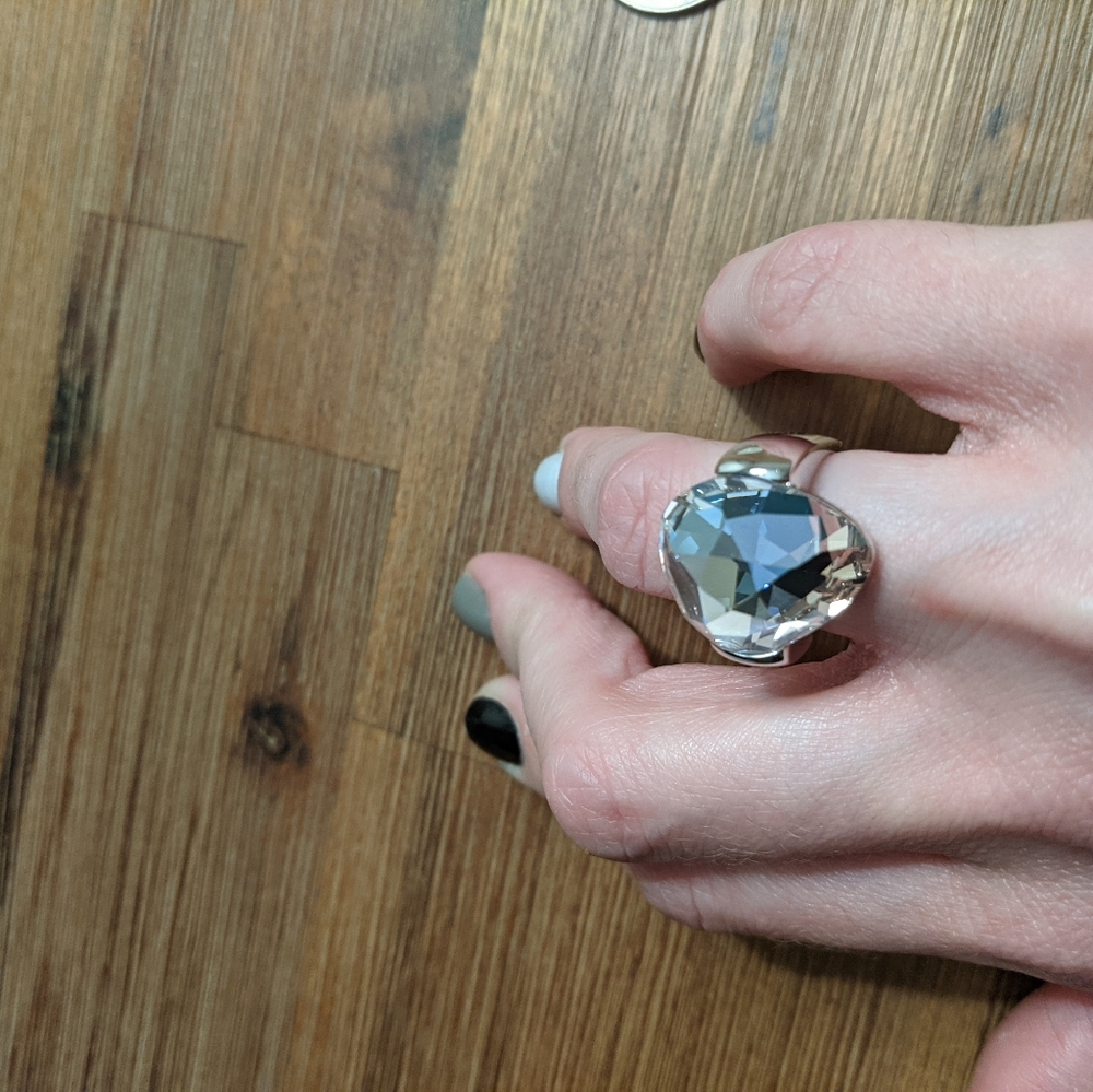 Swarovski Ring - Picture 3 of 7